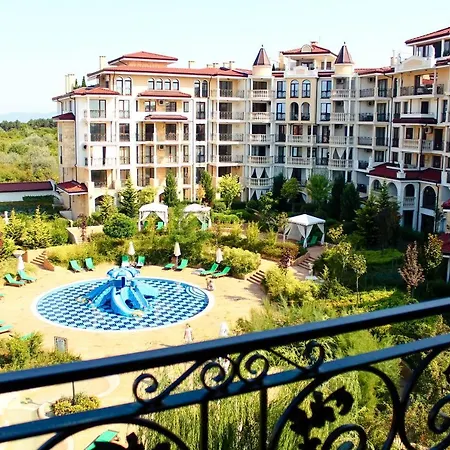 Poseidon Vip Club Balneo & מלון דירות 4*