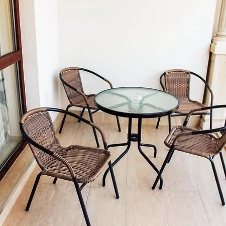 Poseidon Vip Club Balneo & מלון דירות נסבר