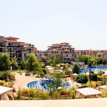 Poseidon Vip Club Balneo & מלון דירות נסבר