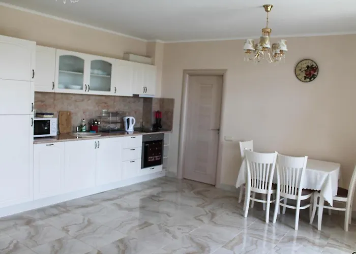 Poseidon Vip Club Balneo & アパートホテル 4*