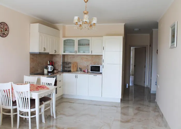 アパートホテル Poseidon Vip Club Balneo & 4*